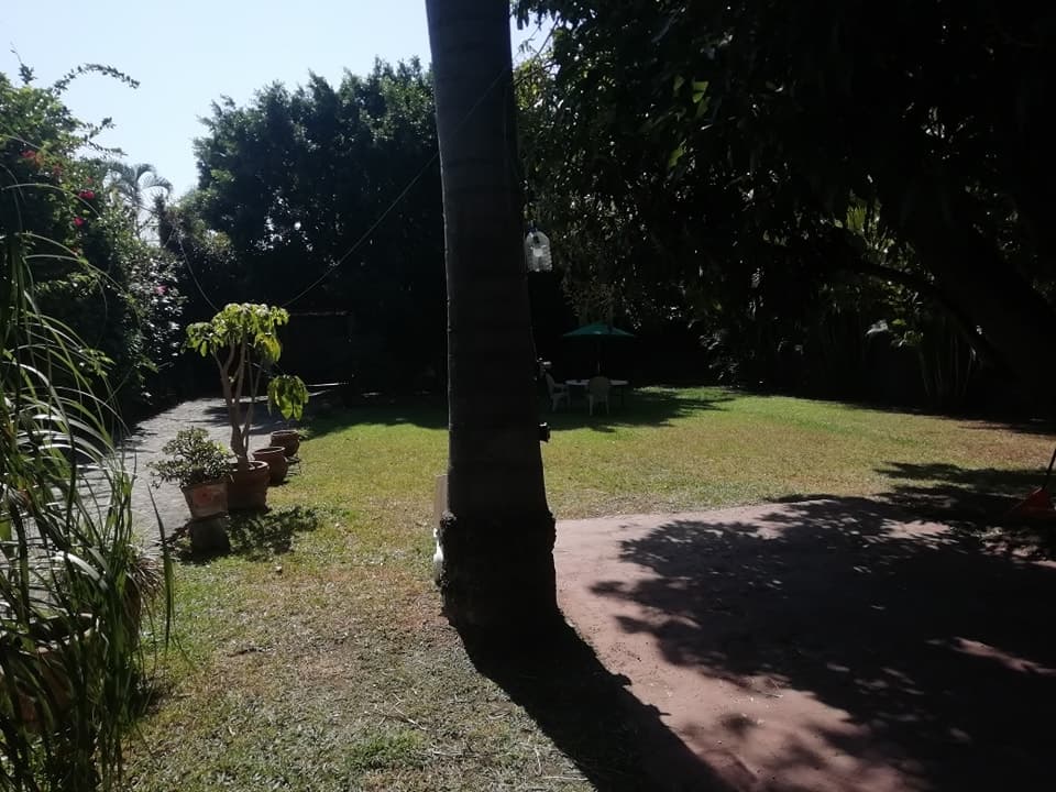 Lomas de Cuernavaca, casa como terreno