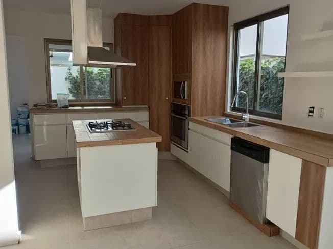 Casa Moderna en renta, excelente fraccionamiento